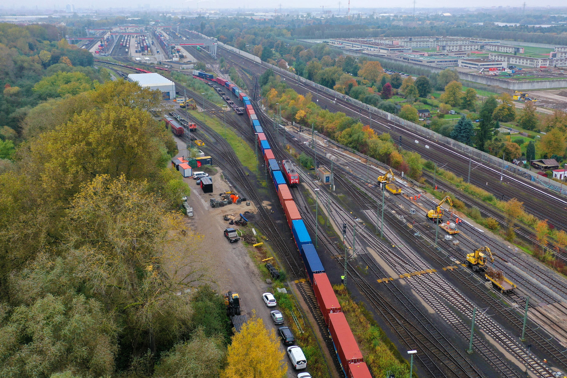 Der „Shanghai-Express“, die neue Containerzugverbindung zwischen Hamburg und China, erreicht den Hamburger Hafen. Foto: © HHM / Hasenpusch Productions