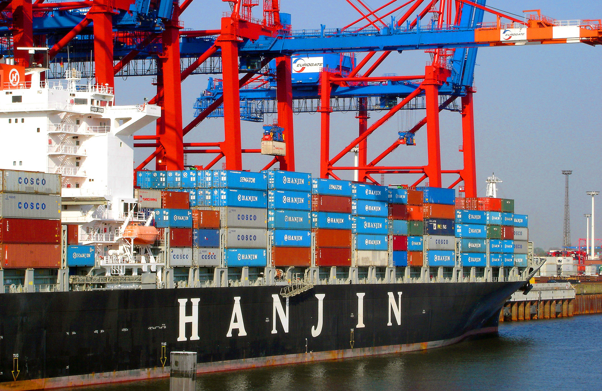 Der deutsche Außenhandel mit der Region Asien-Pazifik hat sich in den ersten drei Quartalen 2021 deutlich erholt. Im Bild: Containerschiff der Hanjin-Linie McPWAL im Hamburger Hafen. Foto: IMAGO / McPHOTO