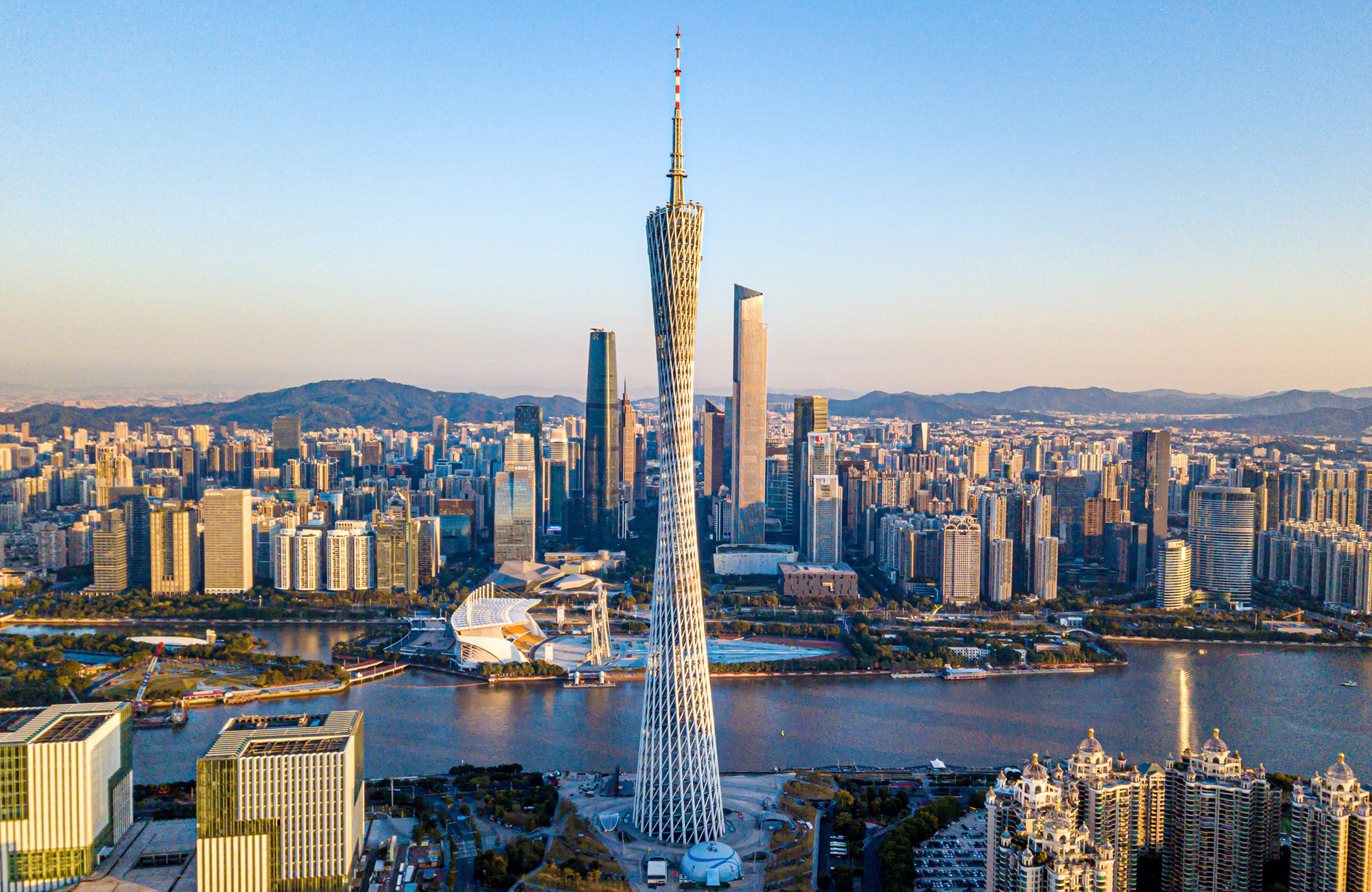 Guangzhou, Hauptstadt der Proviz Guangdong, gehört seit 2017 zu den beliebtesten Investitionsstandorten in China (Aufnahme vom 1. Januar 2021). Foto: IMAGO / VCG